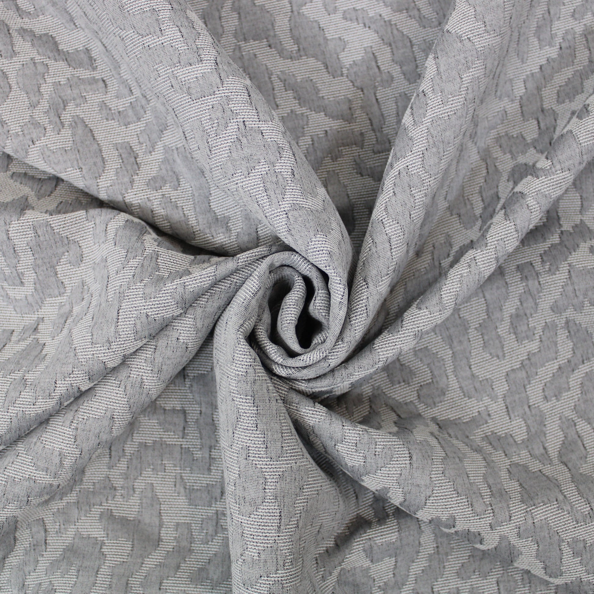 Tissu brocart - motif tâcheté - gris clair et blanc - photo 1/4 | So Tissus