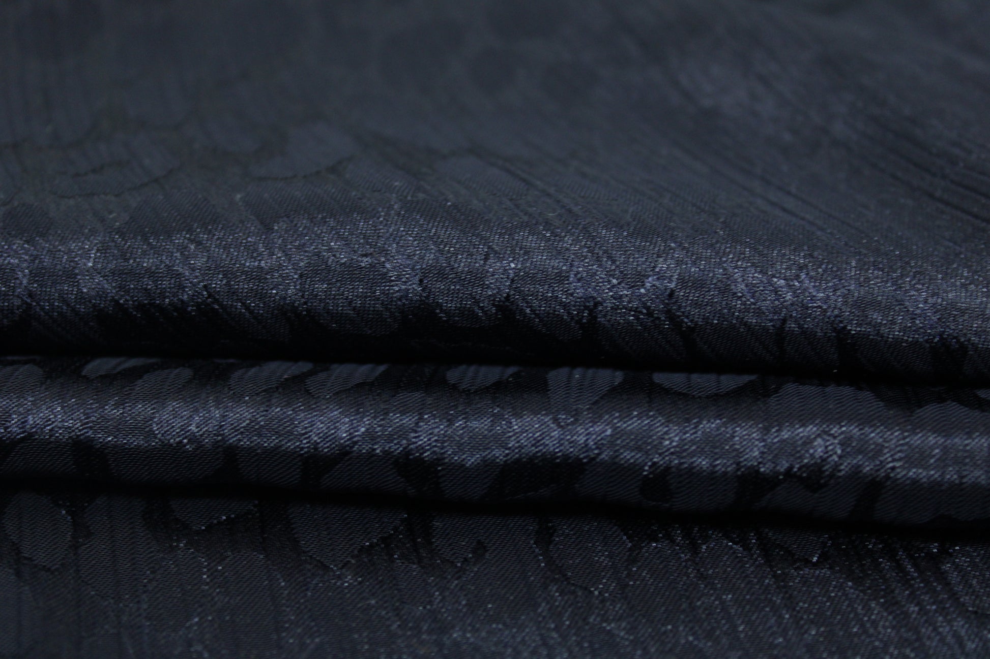 Tissu crêpon satin bleu marine - imprimé tâcheté - photo 2/4 | So Tissus