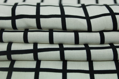 Tissu javanaise de viscose - à carreaux noir et blanc - photo 2/4 | So Tissus