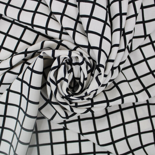 Tissu javanaise de viscose - à carreaux noir et blanc - photo 1/4 | So Tissus