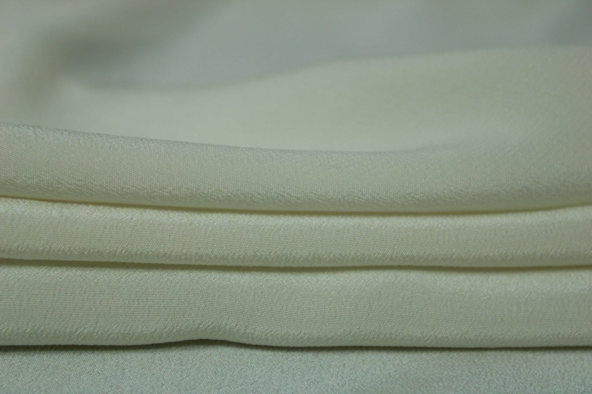 Tissu crêpe de soie lavé - écru - photo 2/3 | So Tissus