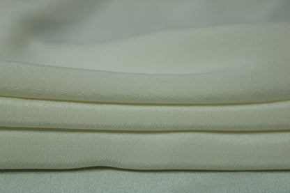 Tissu crêpe de soie lavé - écru - photo 2/3 | So Tissus