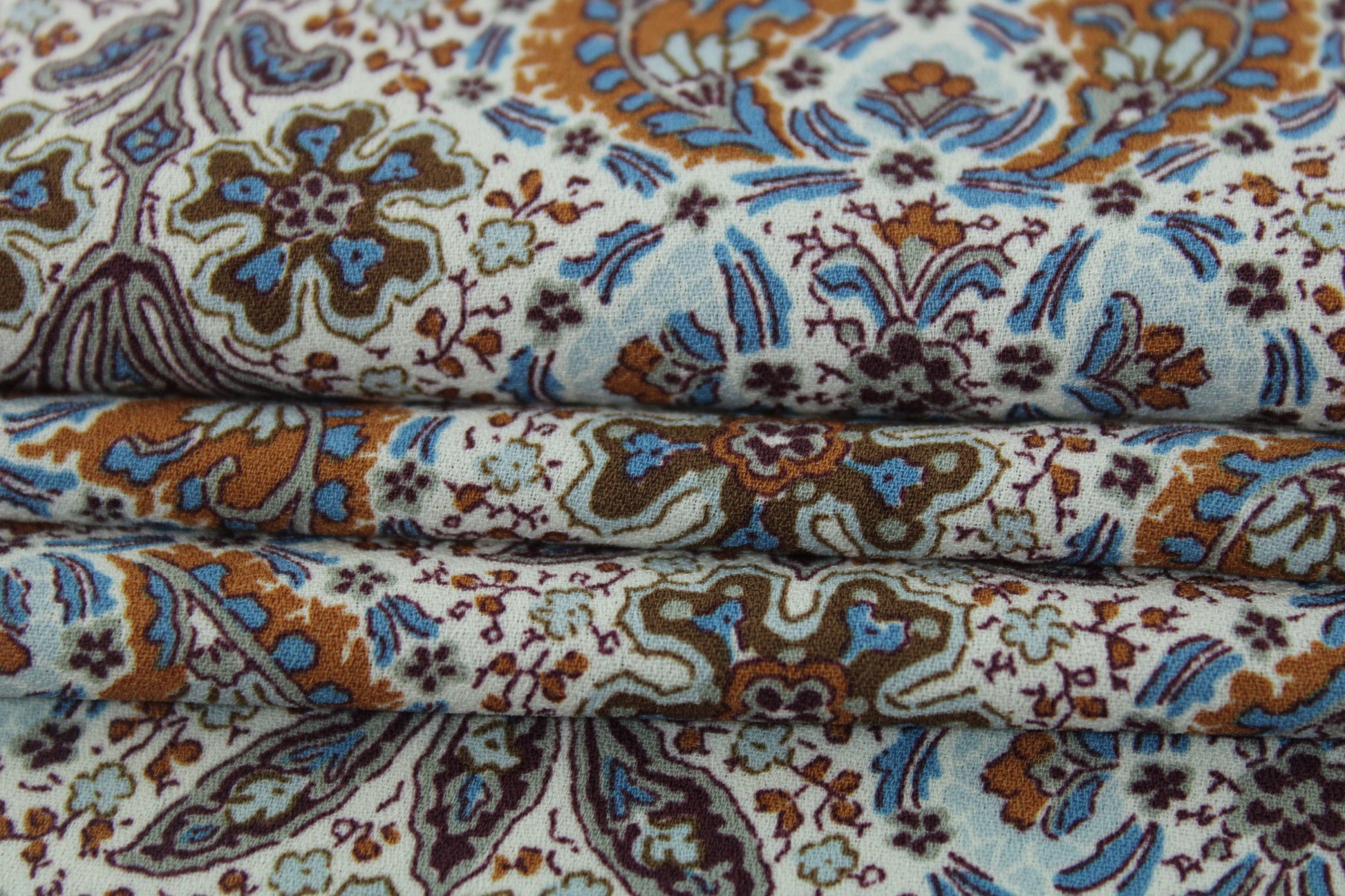 Tissu crêpe - imprimé cachemire fleuri - photo 2/5 | So Tissus