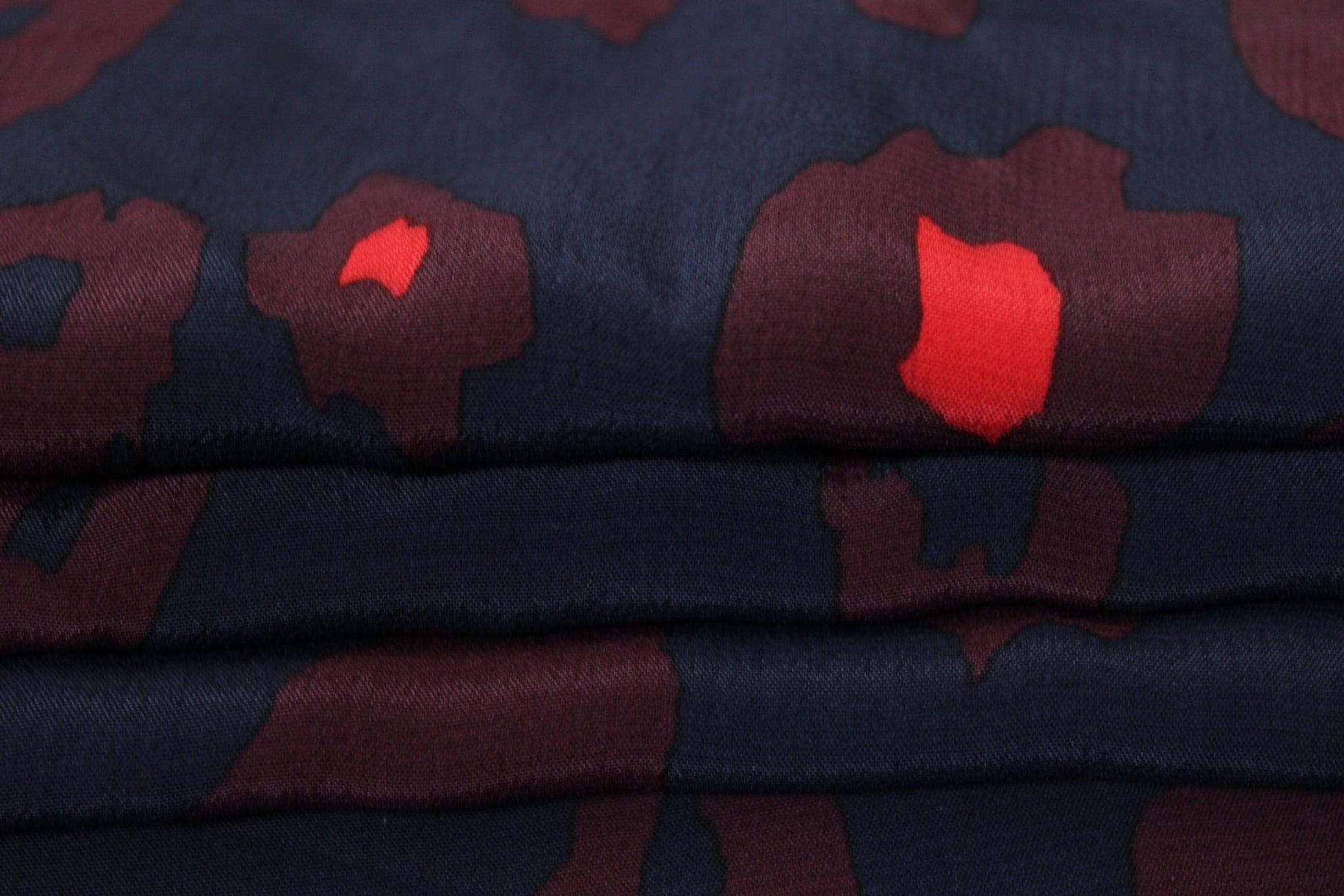 Tissu crêpe viscose - imprimé tâcheté - photo 2/4 | So Tissus