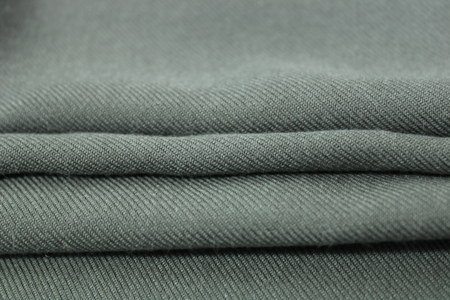 Tissu étamine de laine et viscose - gris souris - photo 2/3 | So Tissus