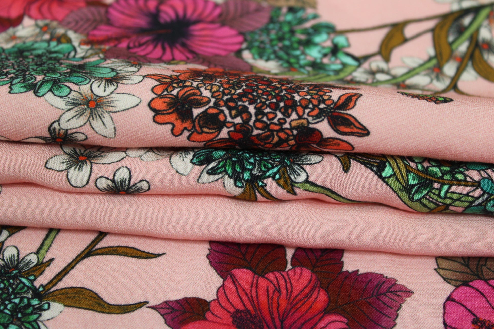 Tissu satin de viscose - imprimé fleuri - photo 2/5 | So Tissus
