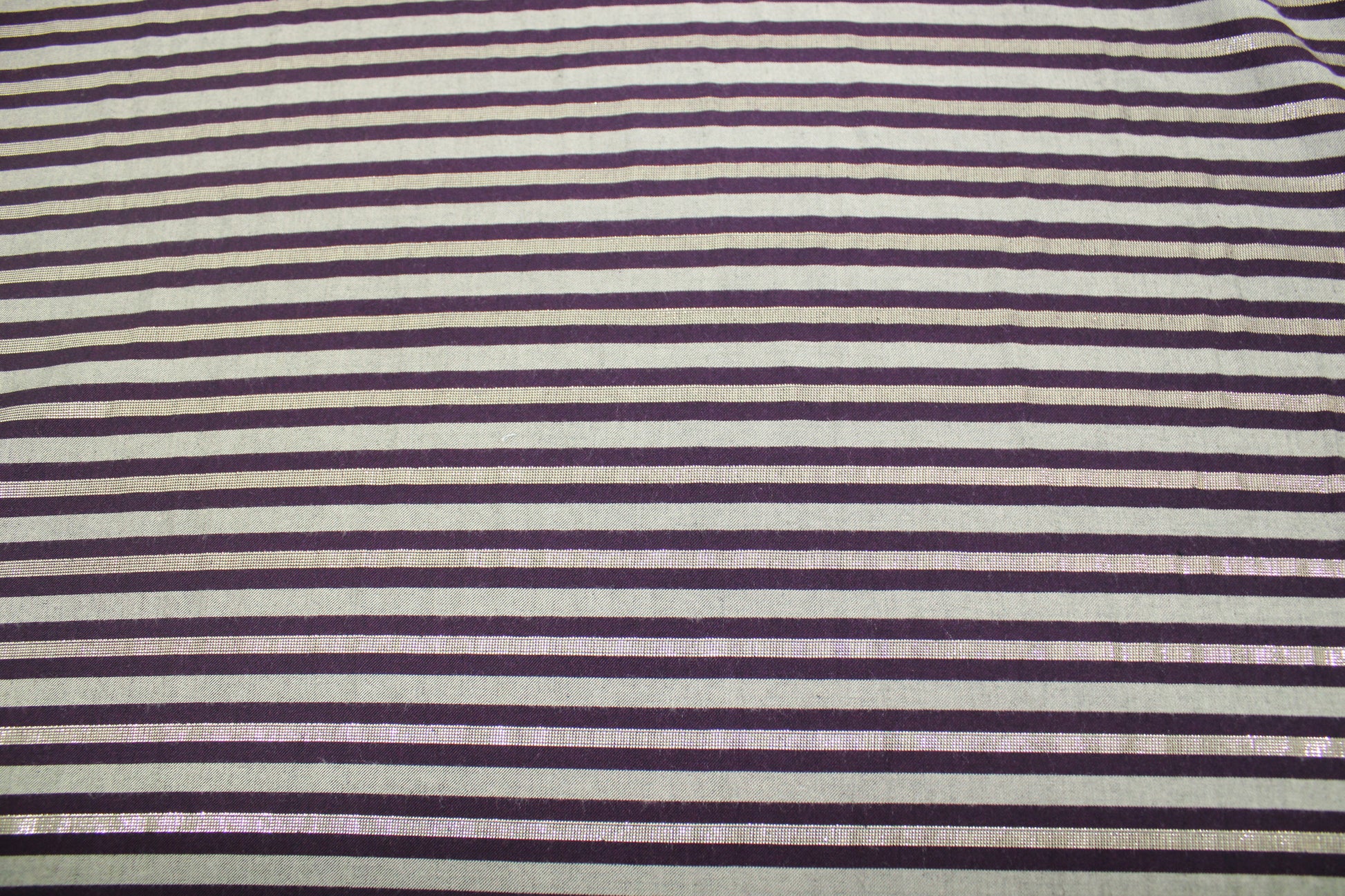 Tissu viscose - à rayures - violet et argent - photo 3/4 | So Tissus