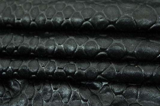 Tissu maille imitation reptile  - noir - photo 2/4 | So Tissus