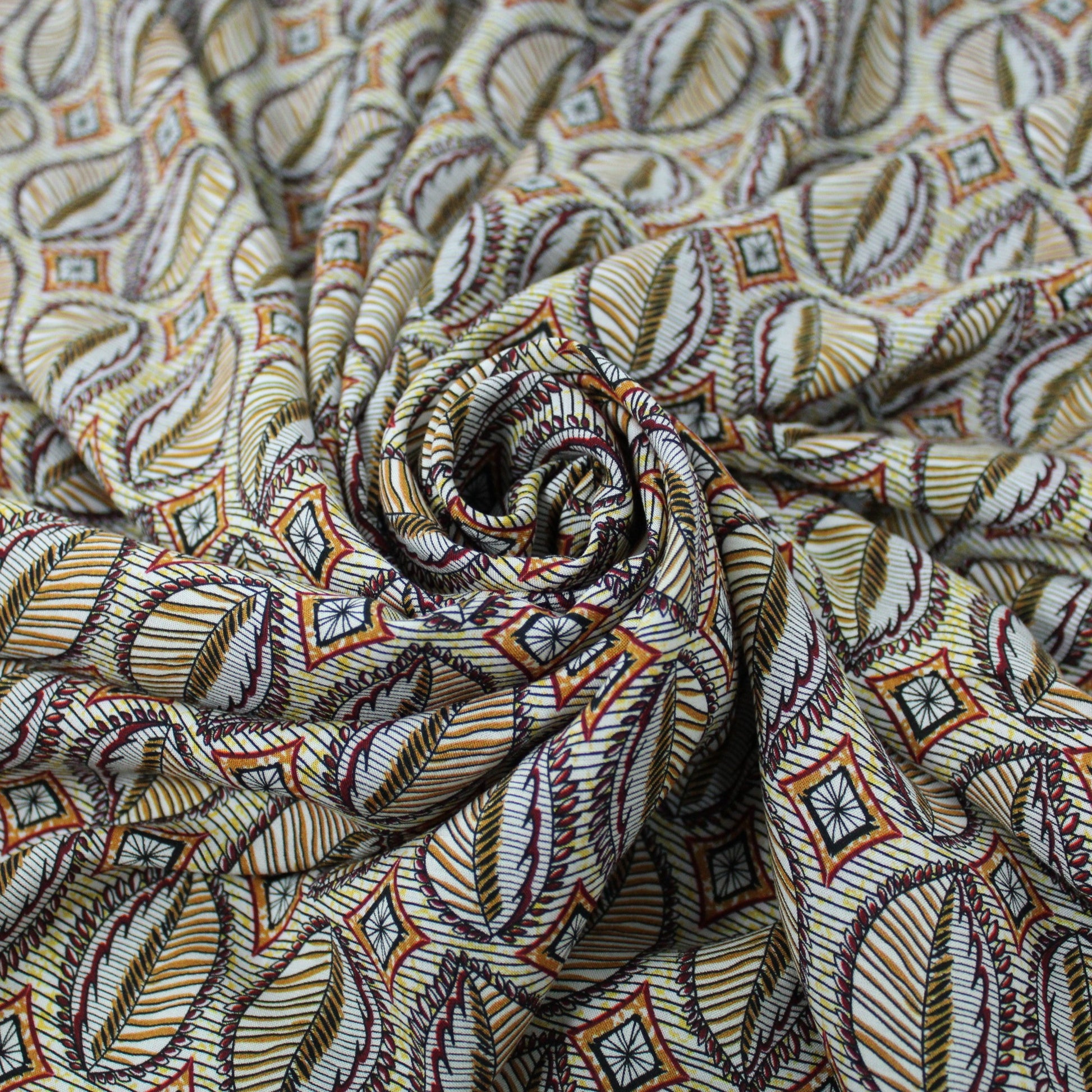 Tissu viscose - imprimé grandes feuilles abstraites - photo 1/5 | So Tissus
