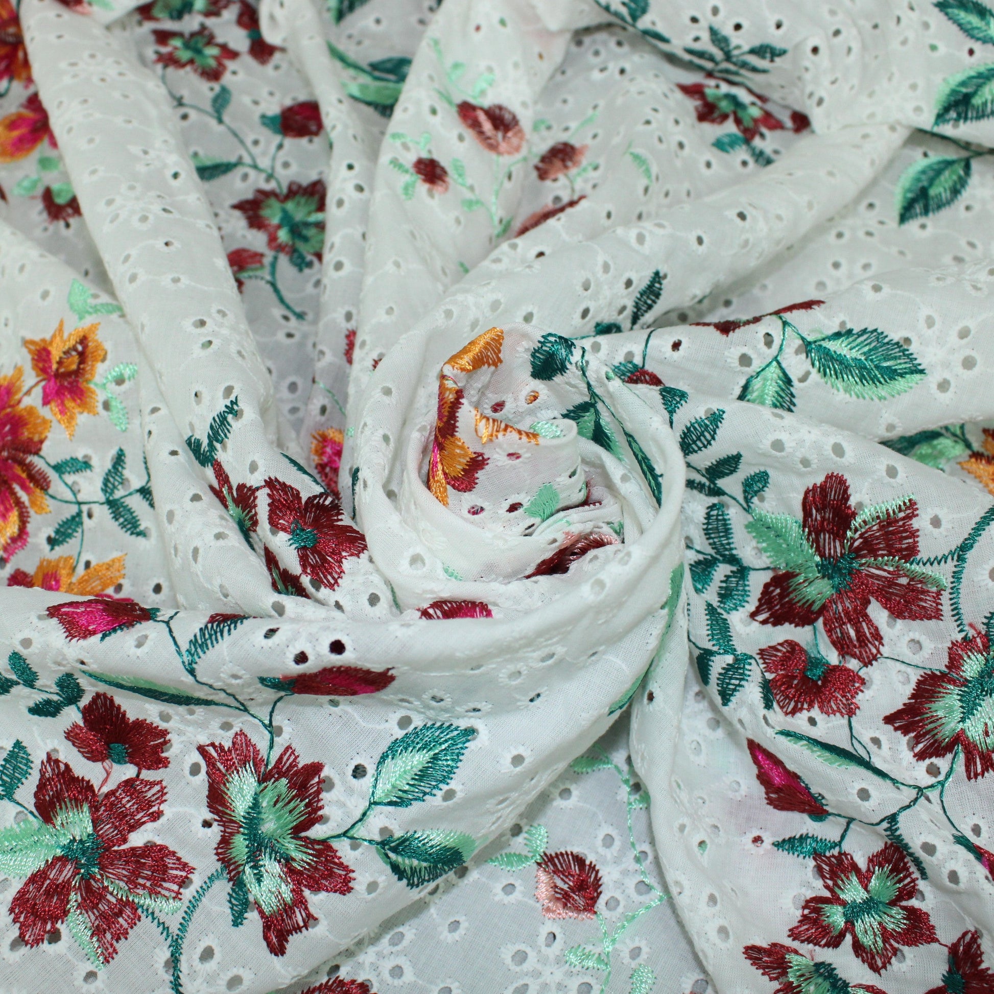 Tissu broderie anglaise - fleuri multicolore - photo 1/4 | So Tissus