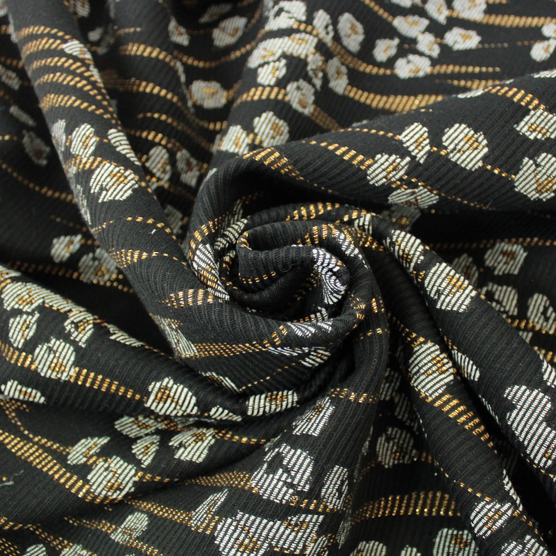 Tissu brocart - imprimé fleuri - noir et doré - photo 1/5 | So Tissus