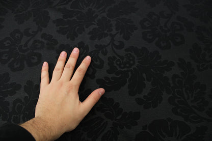 Tissu crêpe - imprimé fleuri - ton noir - photo 4/5 | So Tissus