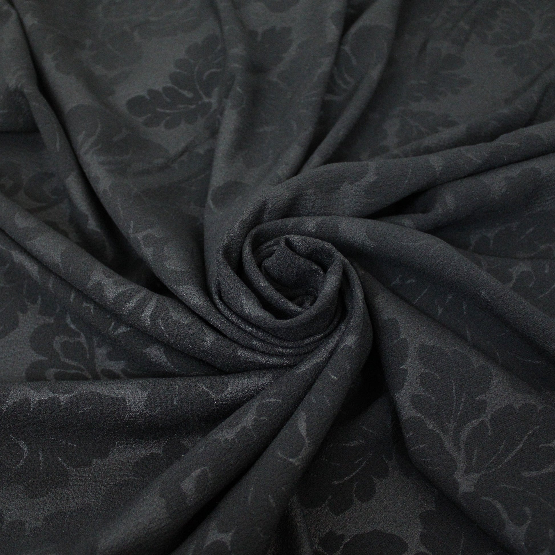 Tissu crêpe - imprimé fleuri - ton noir - photo 1/5 | So Tissus