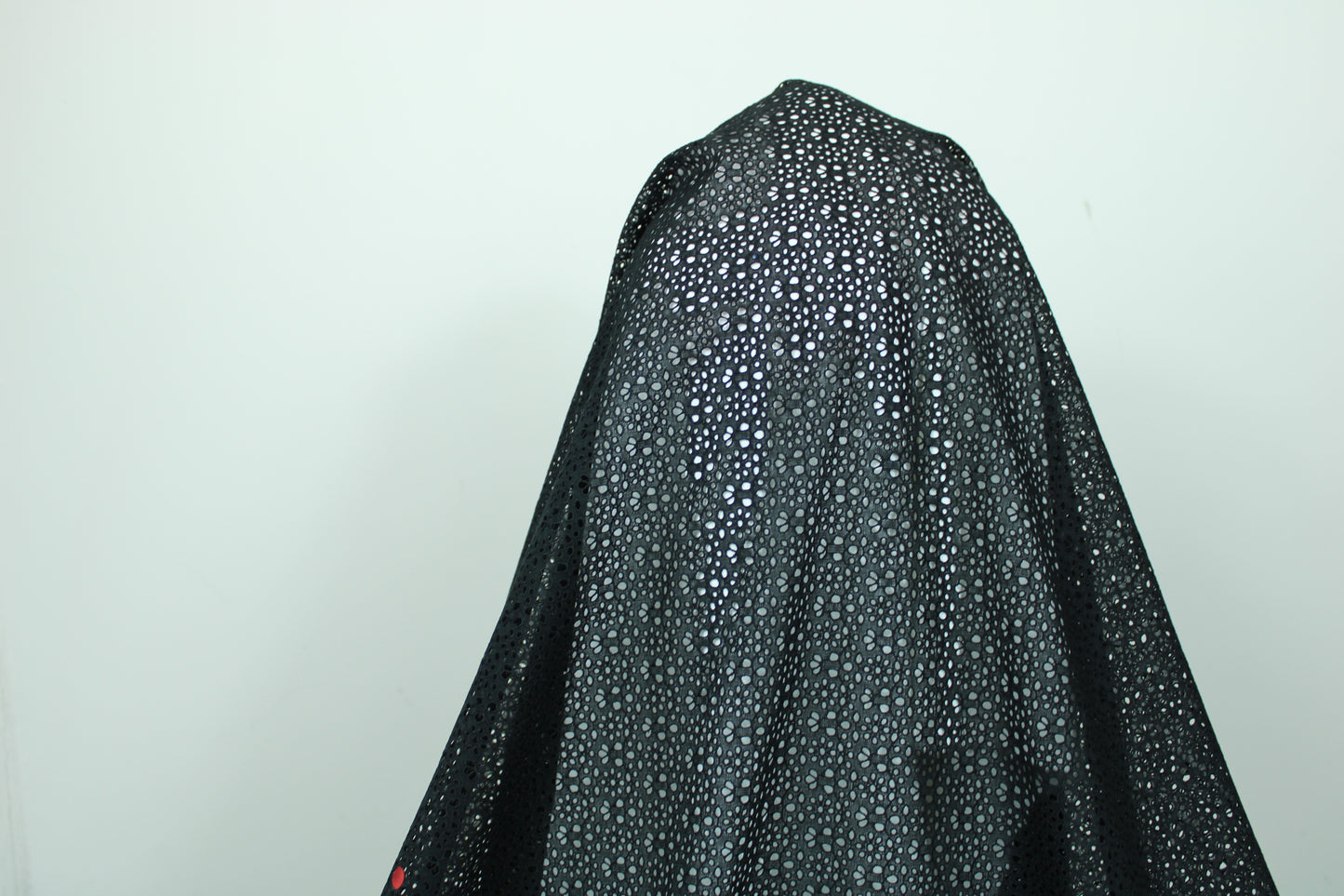 Tissu broderie anglaise - fleuri - noir - photo 2/3 | So Tissus