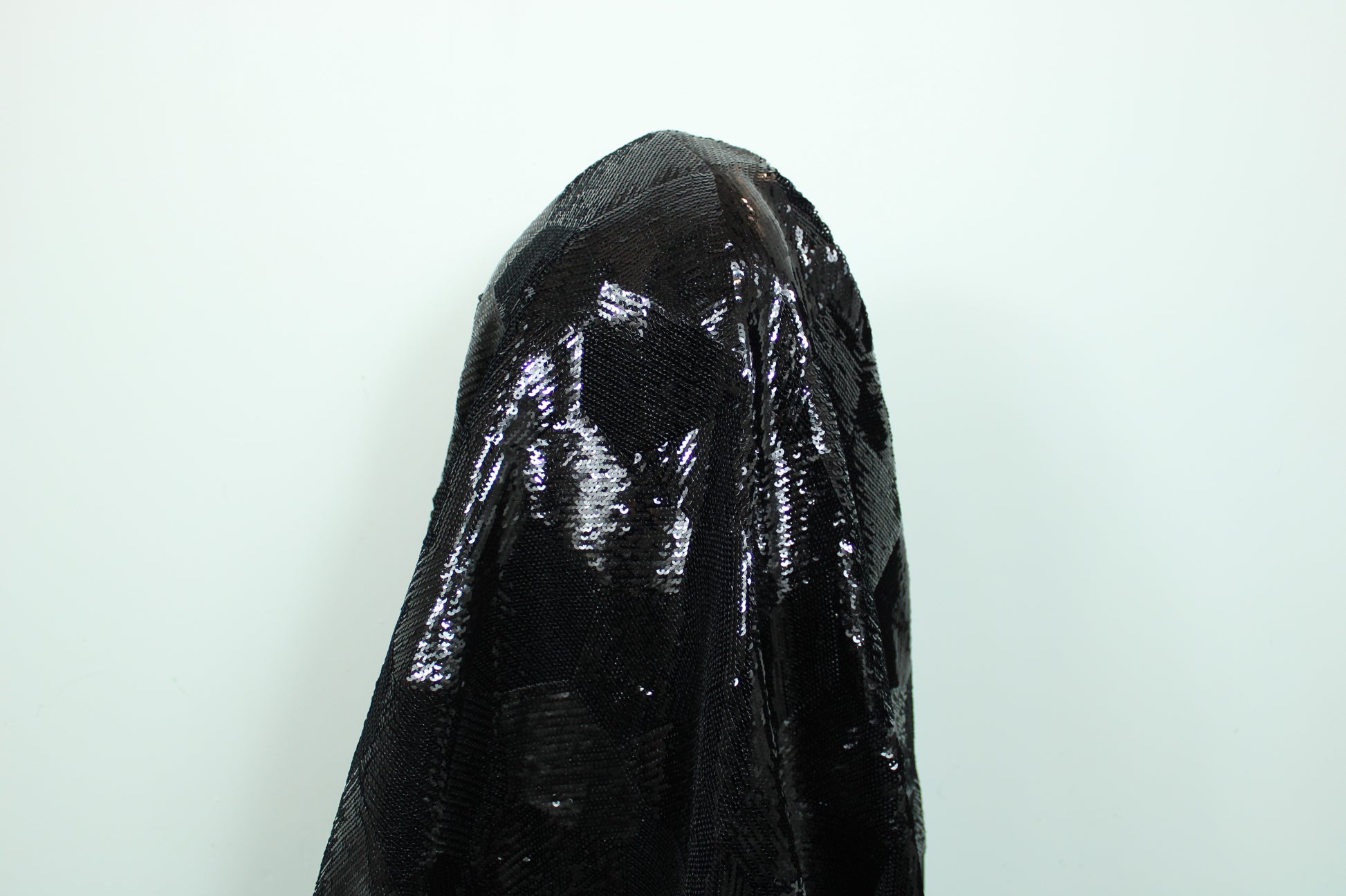 Tissu sequin - motif géométrique - ton noir - photo 3/5 | So Tissus