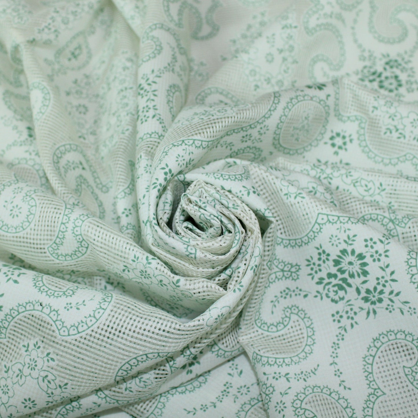 Tissu voile de soie et coton - imprimé arabesque - blanc et vert - photo 1/6 | So Tissus