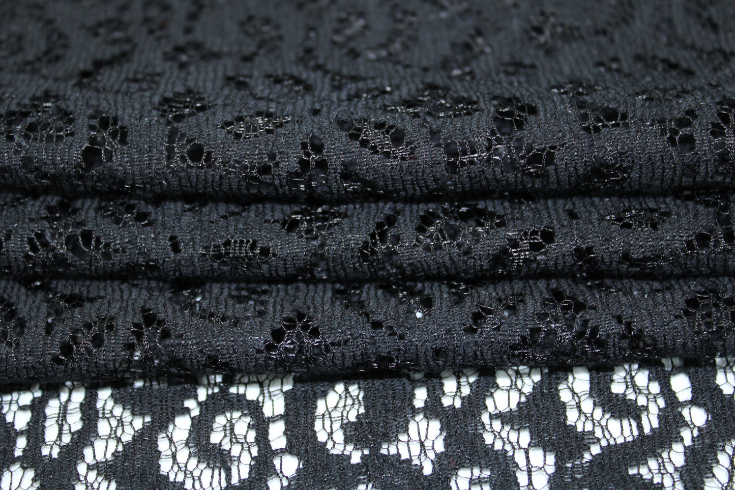 Tissu dentelle motif fleuri- noir - photo 2/5 | So Tissus