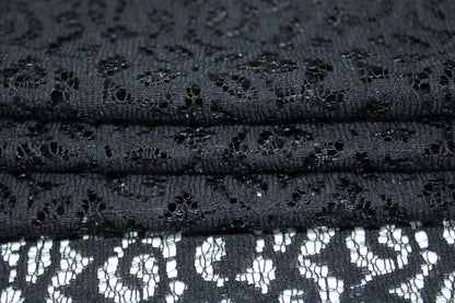 Tissu dentelle motif fleuri- noir - photo 2/5 | So Tissus