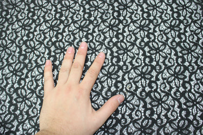 Tissu dentelle motif fleuri- noir - photo 4/5 | So Tissus