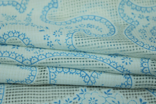 Tissu voile de soie et coton- imprimé arabesque - blanc et bleu ciel - photo 2/6 | So Tissus