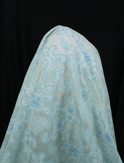 Tissu voile de soie et coton- imprimé arabesque - blanc et bleu ciel - photo 3/6 | So Tissus