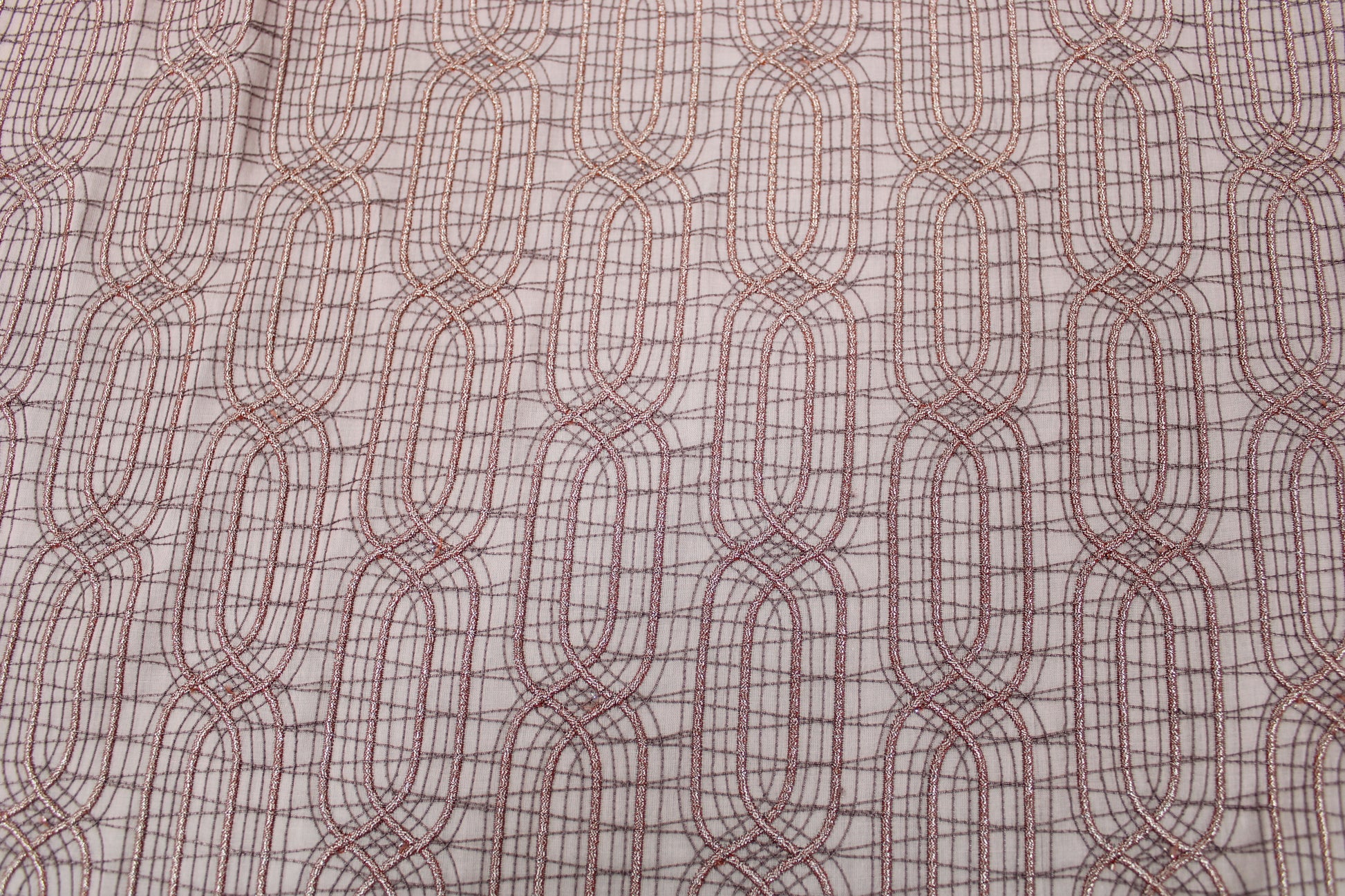 Tissu voile coton brodé - motif géométrique - vieux rose - photo 5/5 | So Tissus