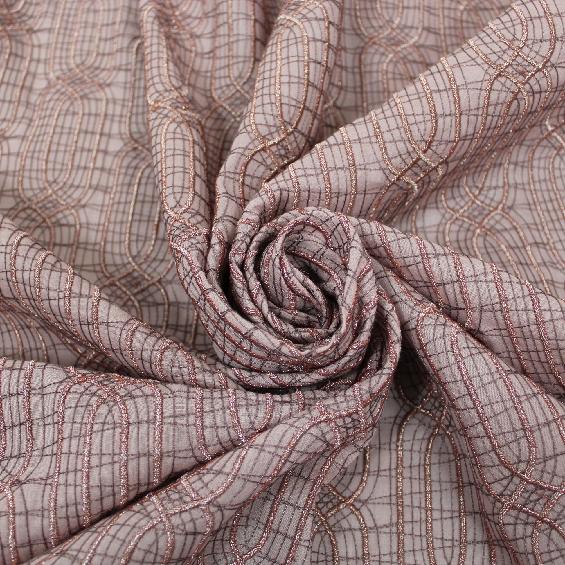 Tissu voile coton brodé - motif géométrique - vieux rose - photo 1/5 | So Tissus