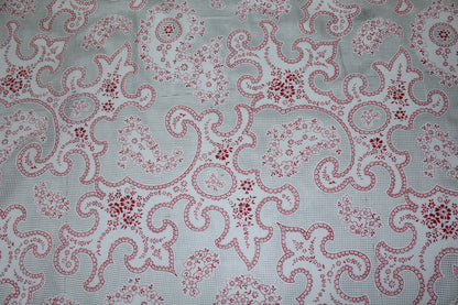 Tissu voile de soie et coton- imprimé arabesque - blanc et framboise - photo 4/5 | So Tissus