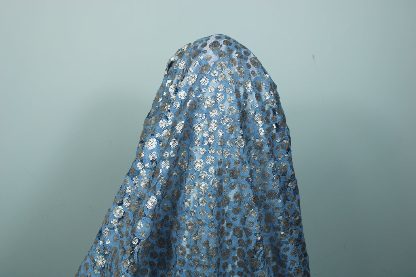 Tissus dentelle à paillettes - bleu ciel - photo 3/5 | So Tissus
