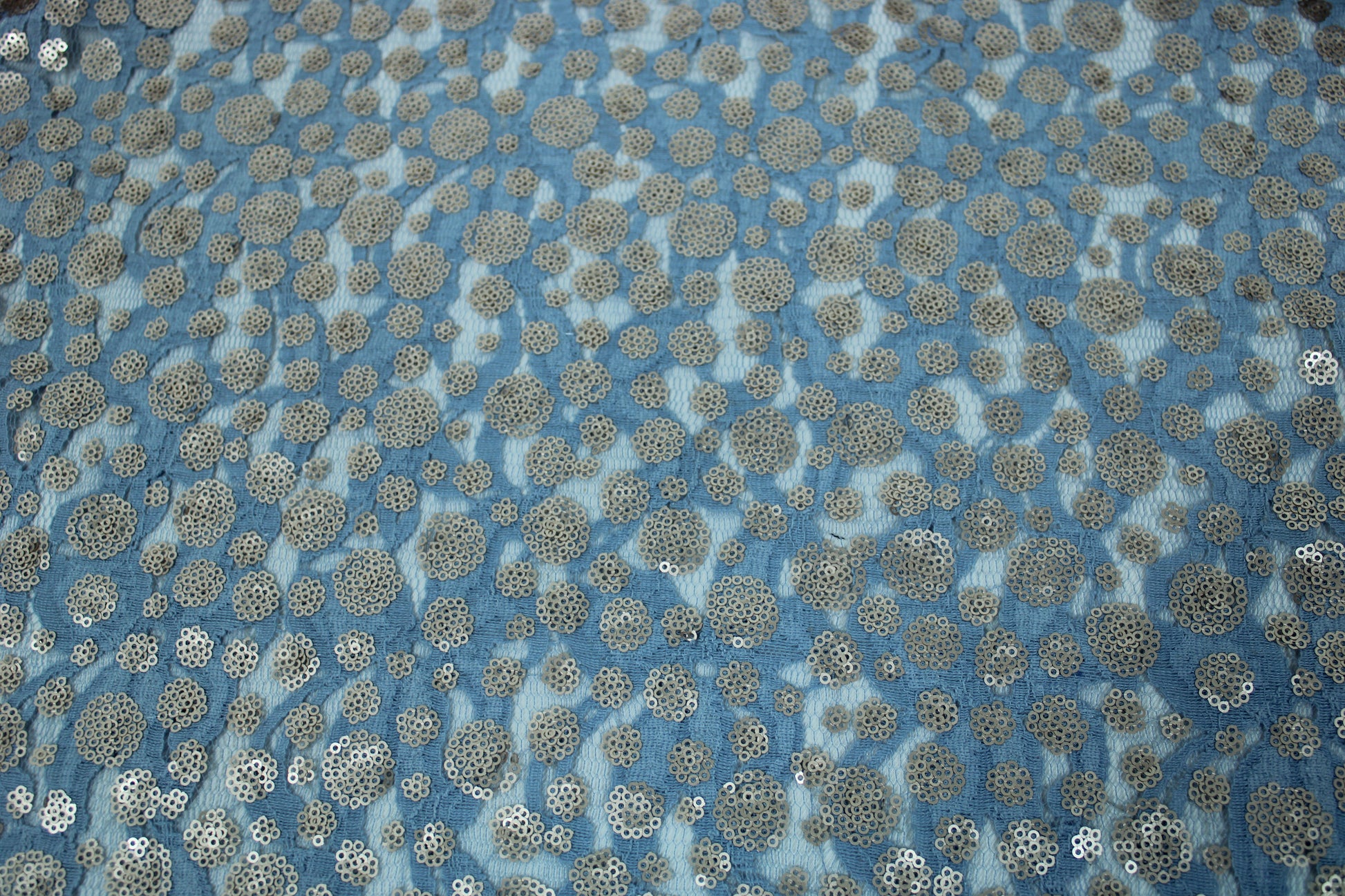 Tissus dentelle à paillettes - bleu ciel - photo 5/5 | So Tissus