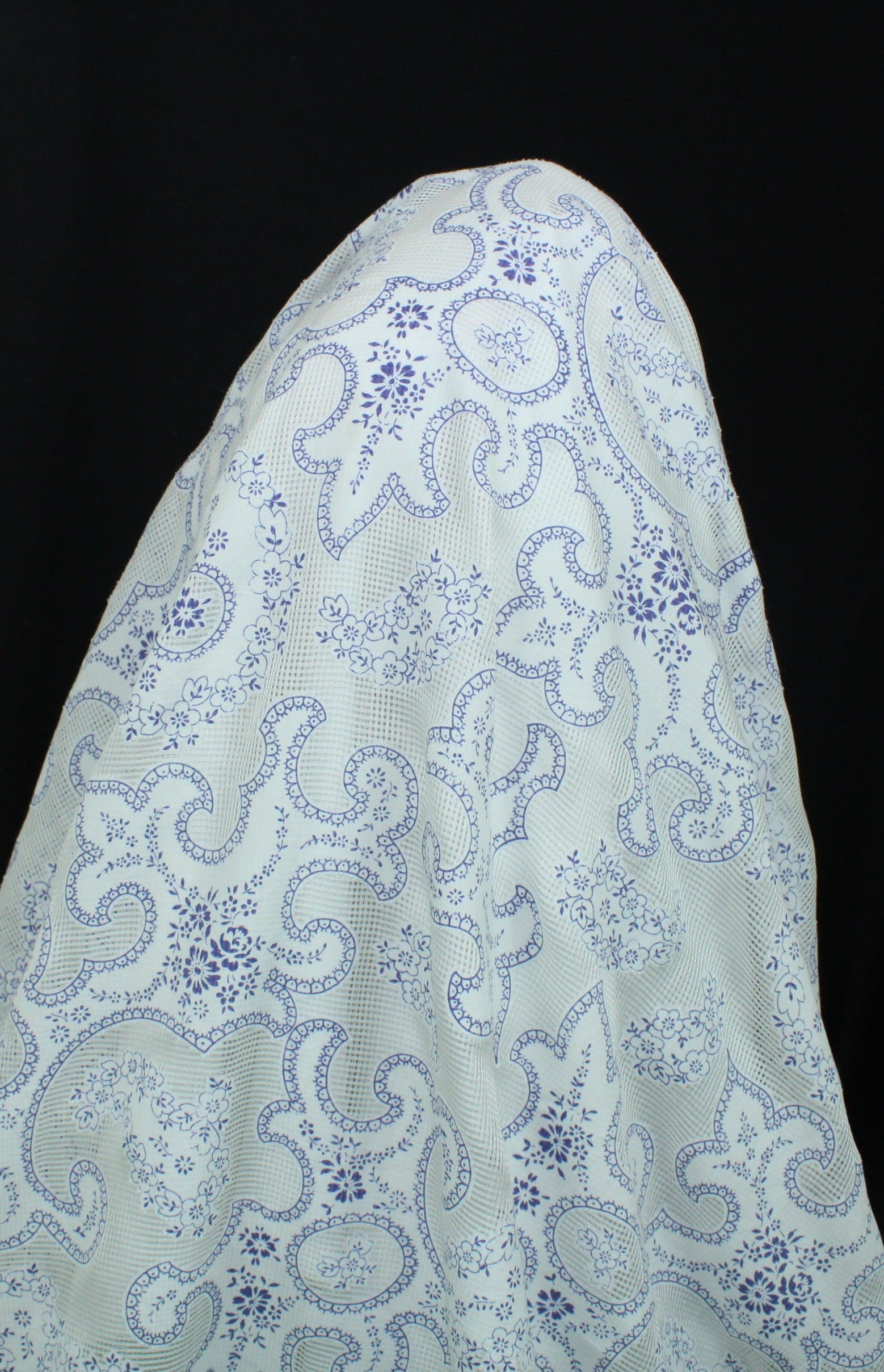 Tissu voile de soie et coton- imprimé arabesque - blanc et bleu - photo 3/5 | So Tissus