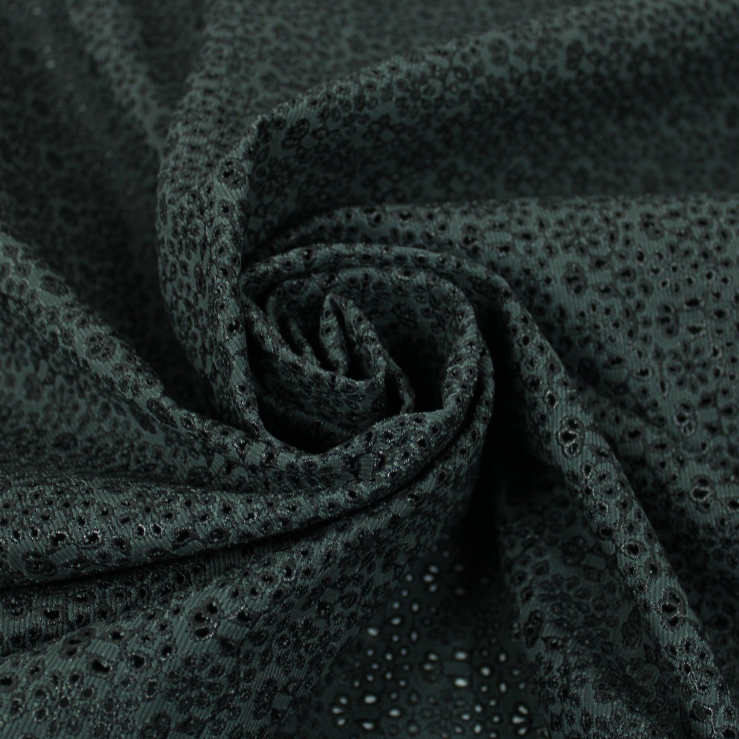 Tissu broderie anglaise épaisse - fleuri - noir - photo 1/5 | So Tissus