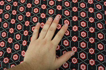 Tissu satin de viscose - imprimé écusson fleuri - photo 4/5 | So Tissus