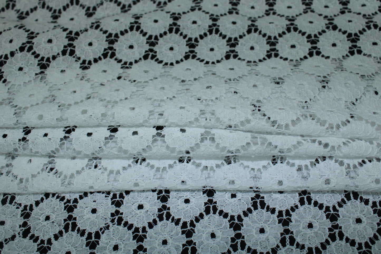 Tissu dentelle - motif circulaire - blanc - photo 2/5 | So Tissus