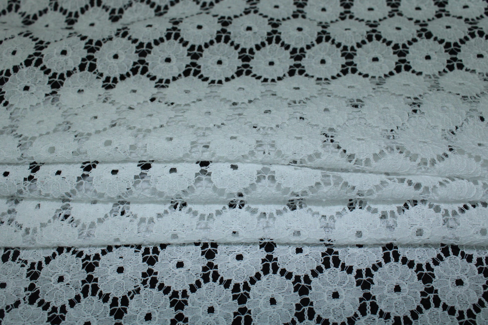 Tissu dentelle - motif circulaire - blanc - photo 2/5 | So Tissus