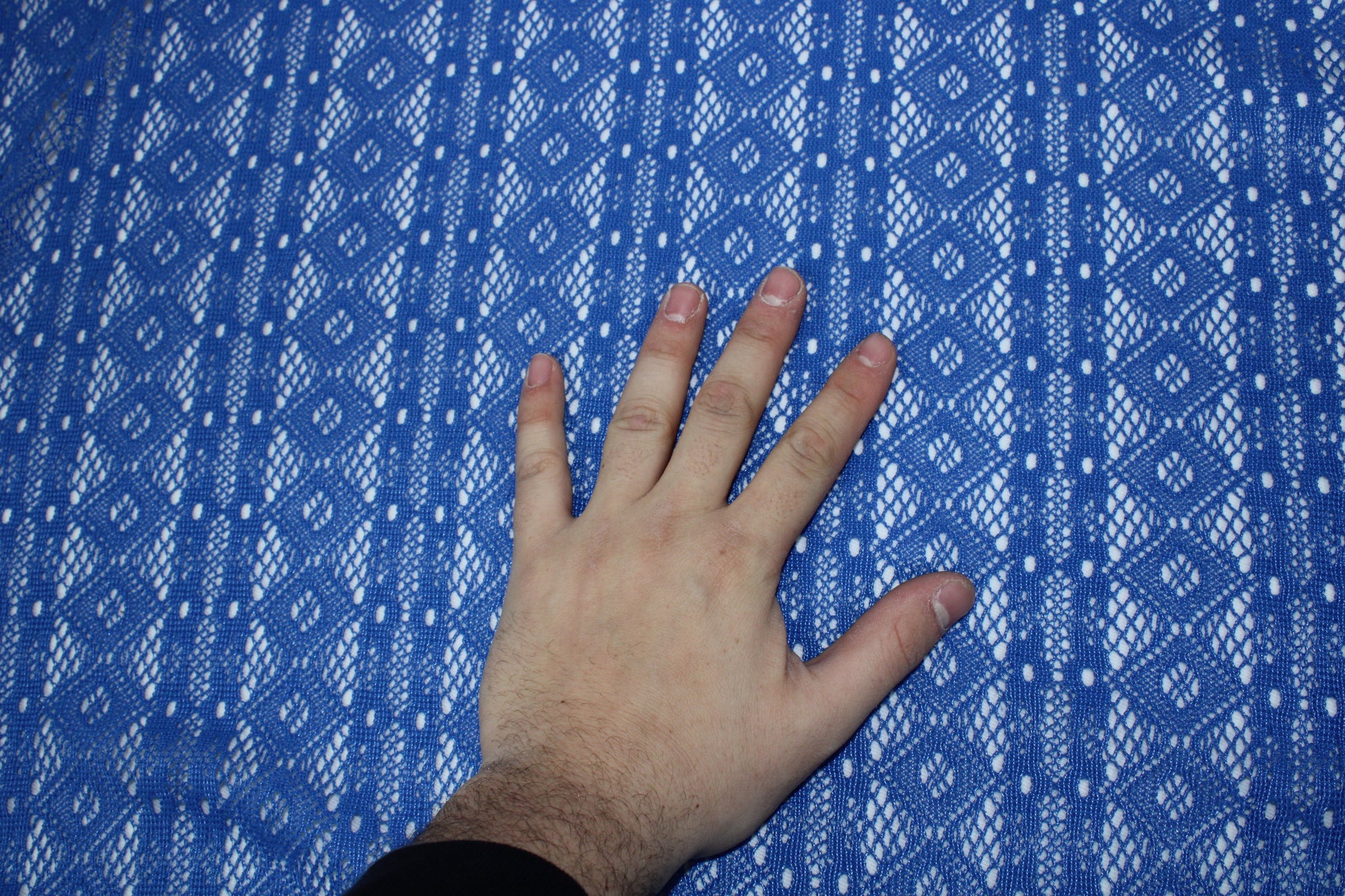 Tissu dentelle - bleu roi - photo 4/5 | So Tissus