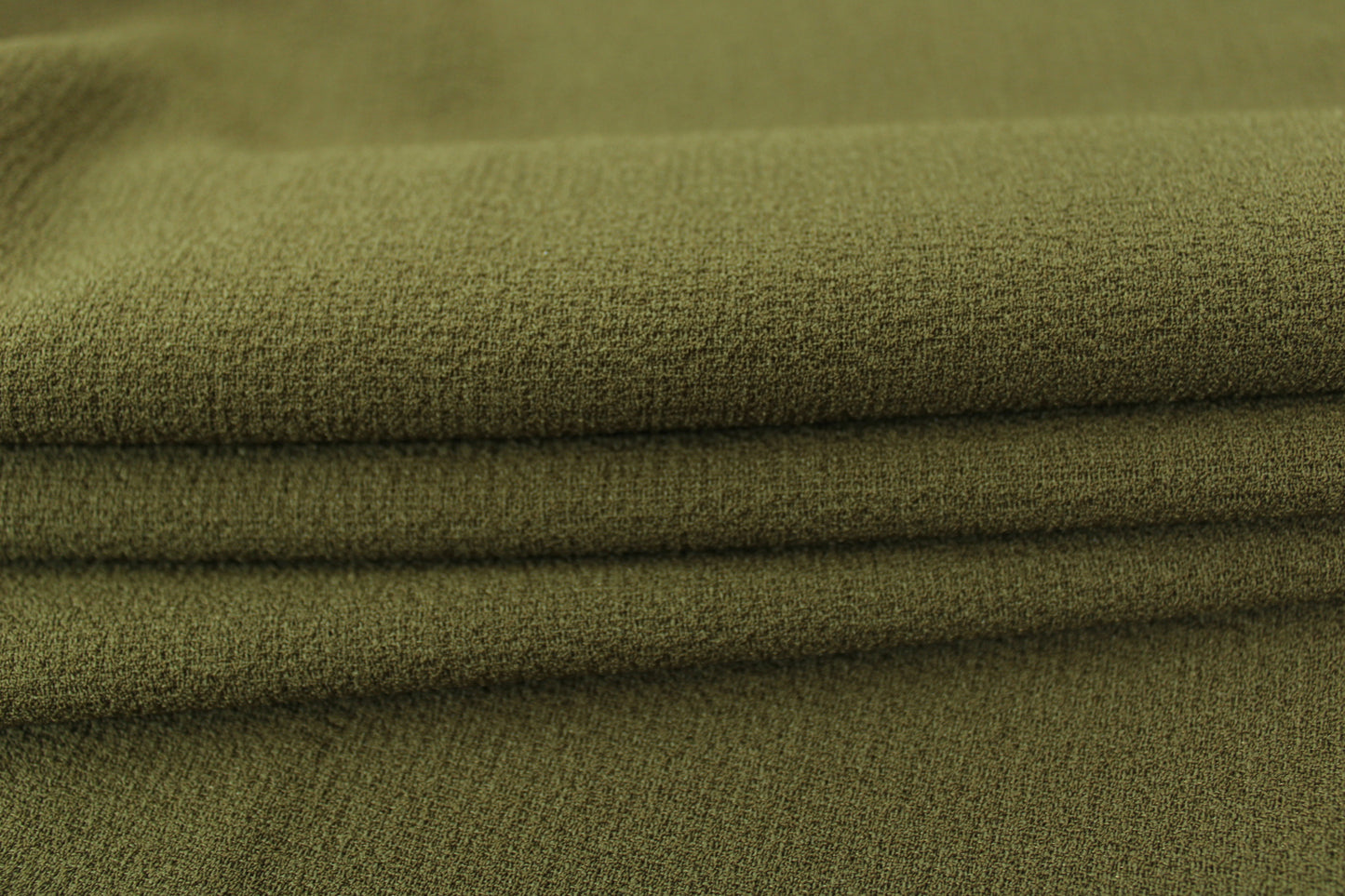 Tissu crêpe texturé - kaki - photo 2/3 | So Tissus