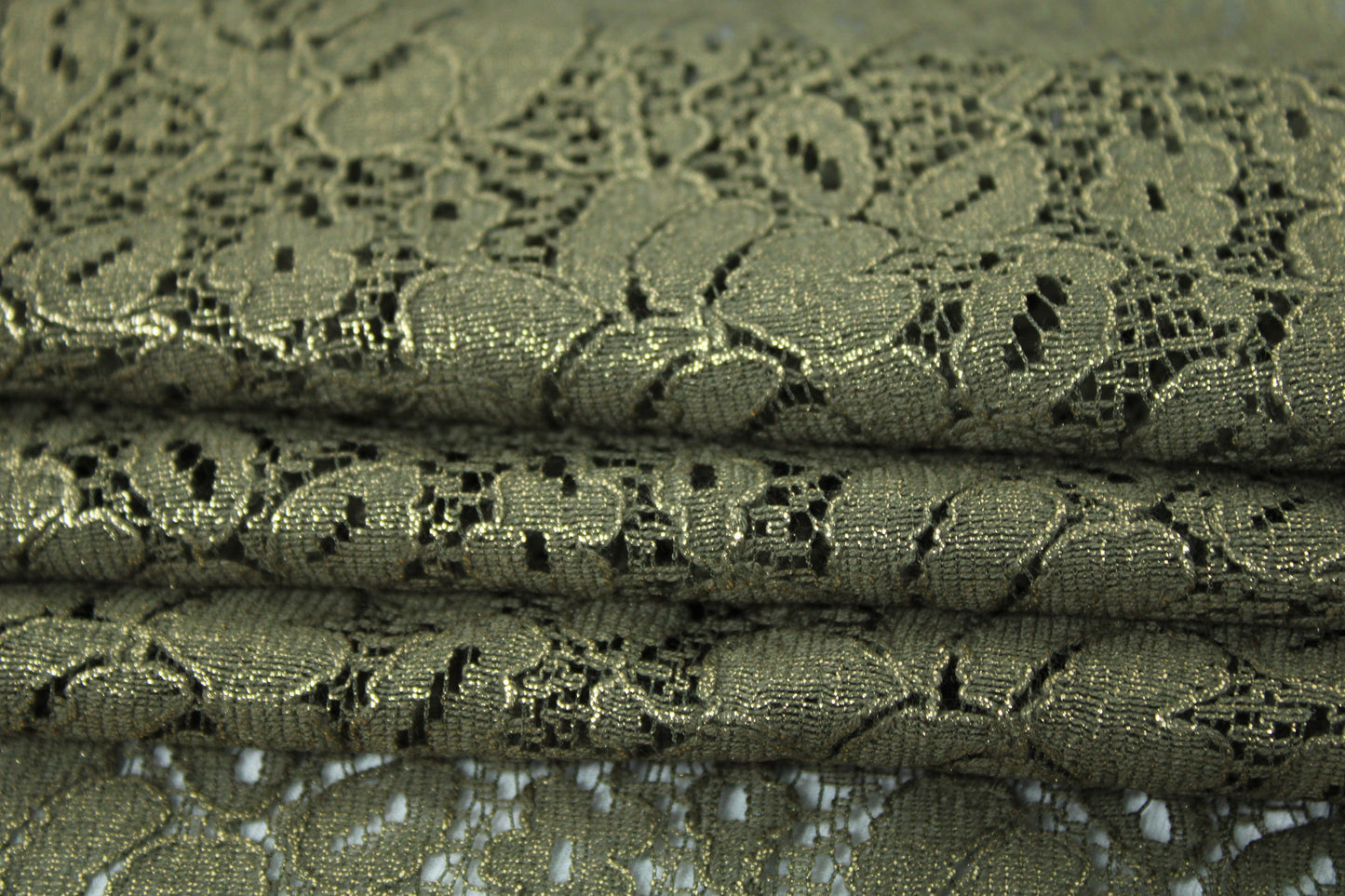 Tissu dentelle fleuri - kaki et doré - photo 2/5 | So Tissus