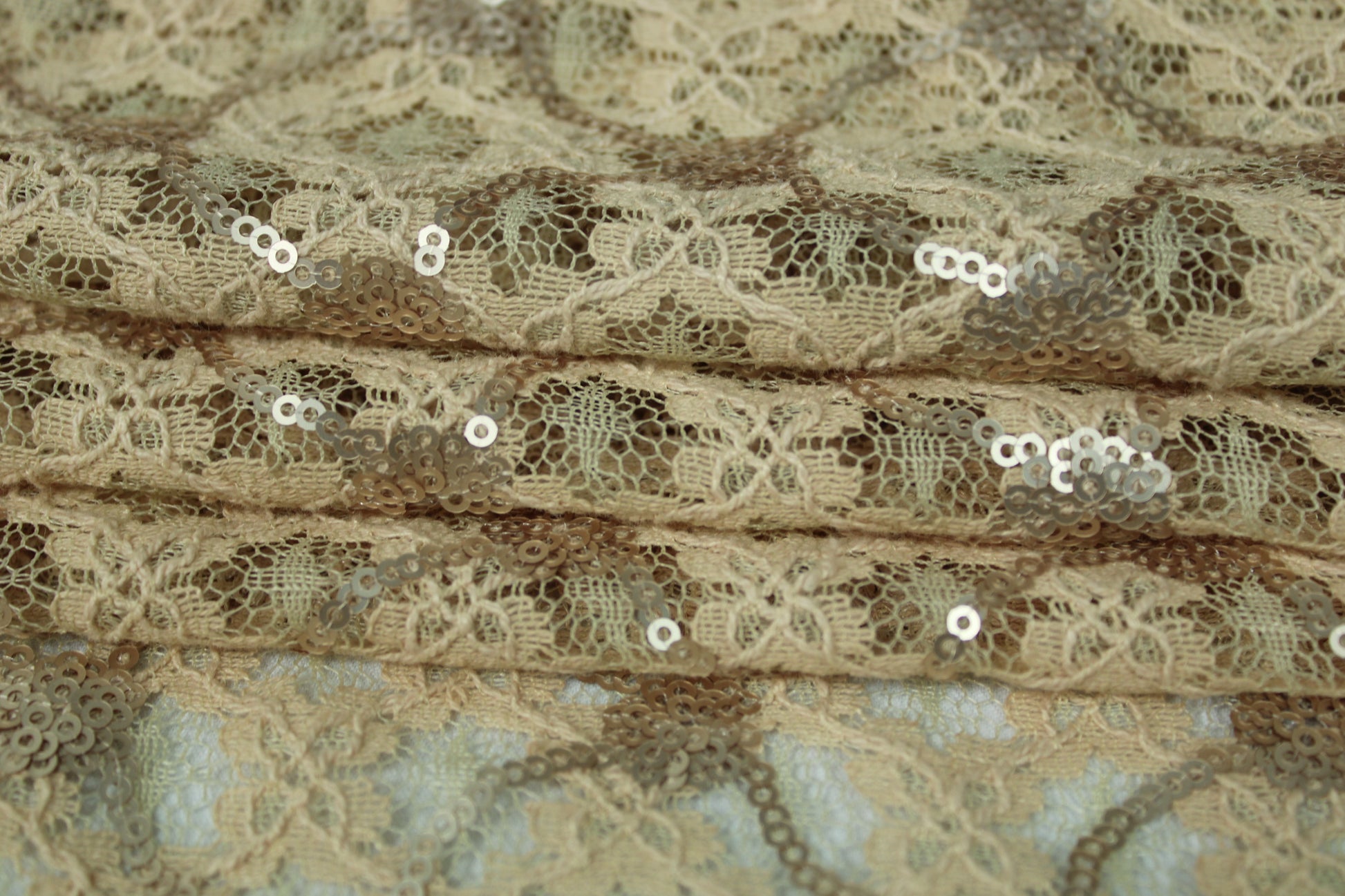 Tissus dentelle à paillettes - beige - photo 2/4 | So Tissus