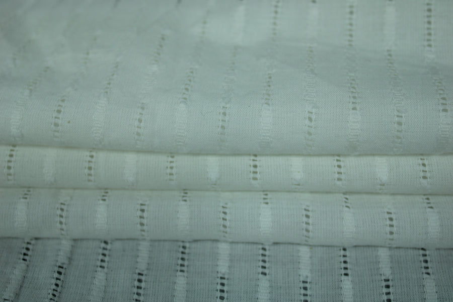 Tissu broderie anglaise - blanc