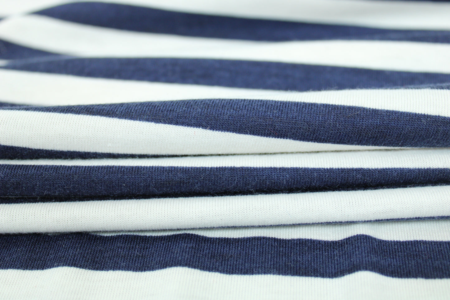 Tissu maille jersey - à rayures - bleu marine et blanc - photo 2/5 | So Tissus