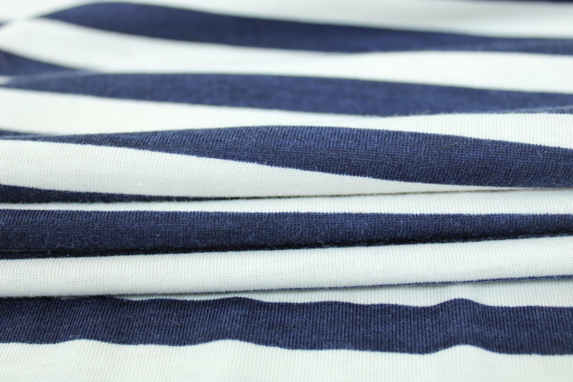 Tissu maille jersey - à rayures - bleu marine et blanc - photo 2/5 | So Tissus