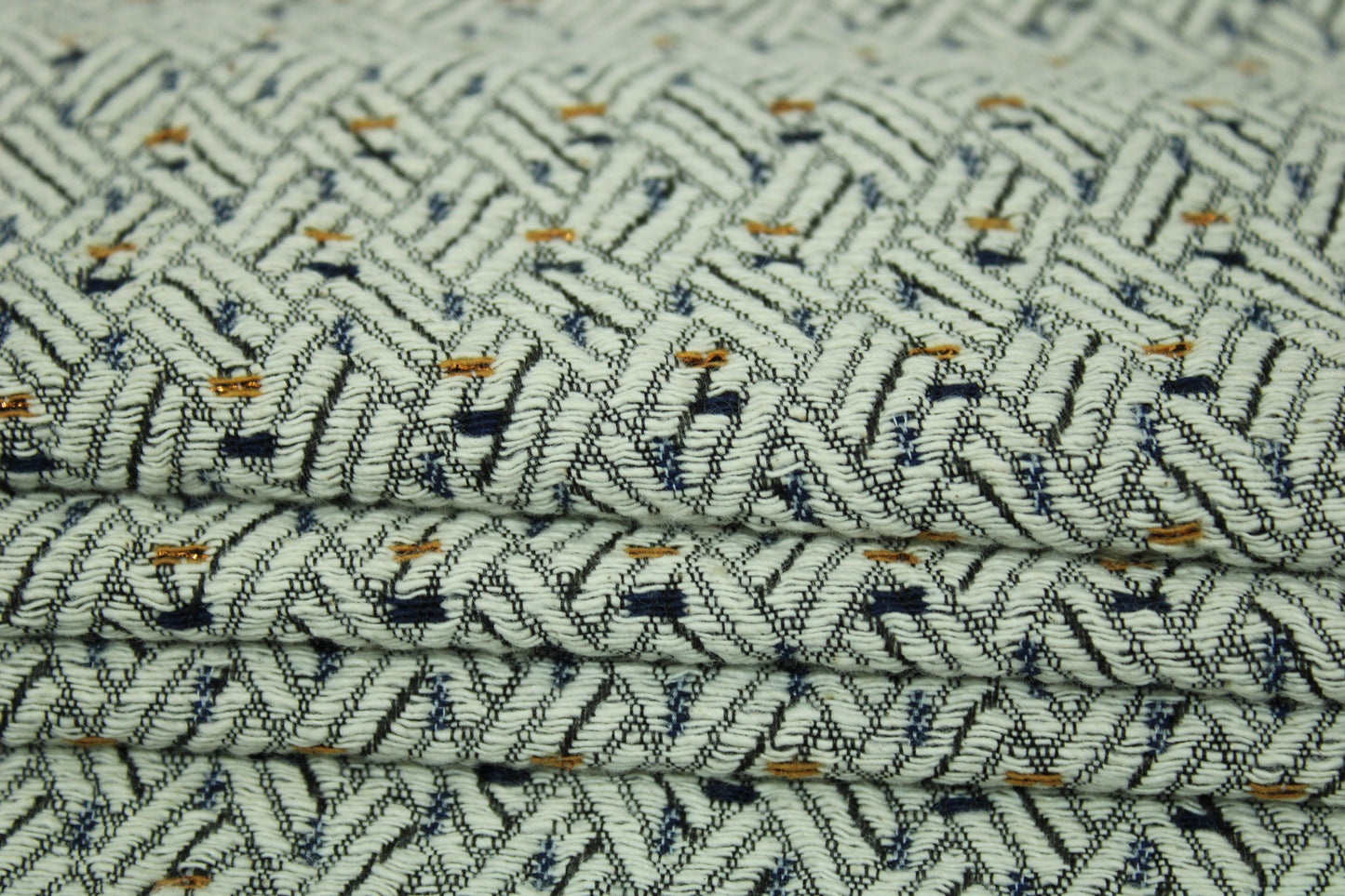 Tissu brocart - motif moucheté - ton écru - photo 2/5 | So Tissus