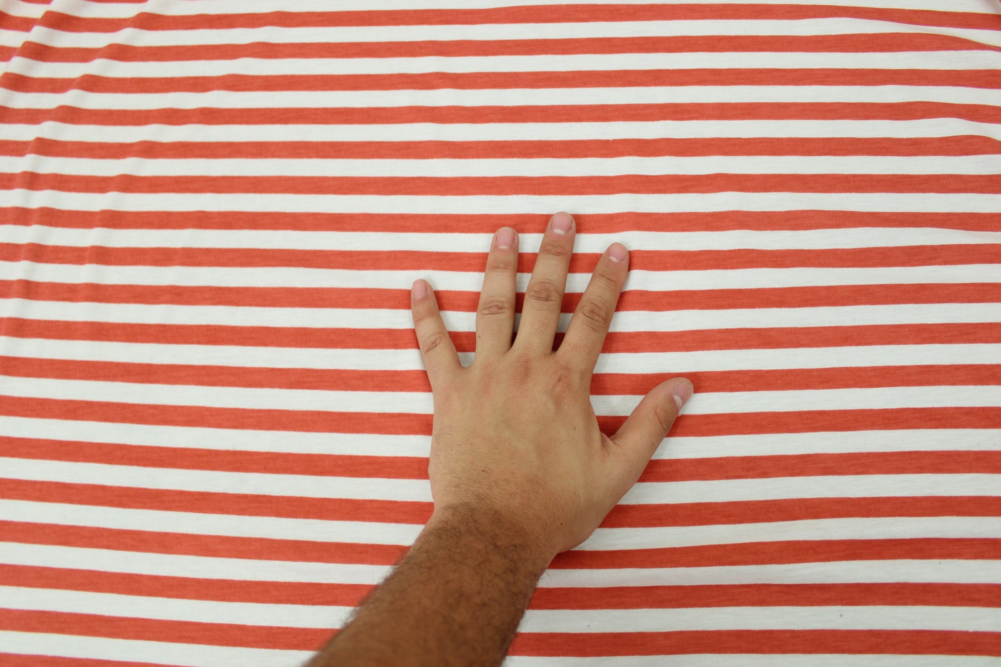 Tissu maille jersey - à rayures - corail et blanc - photo 4/5 | So Tissus