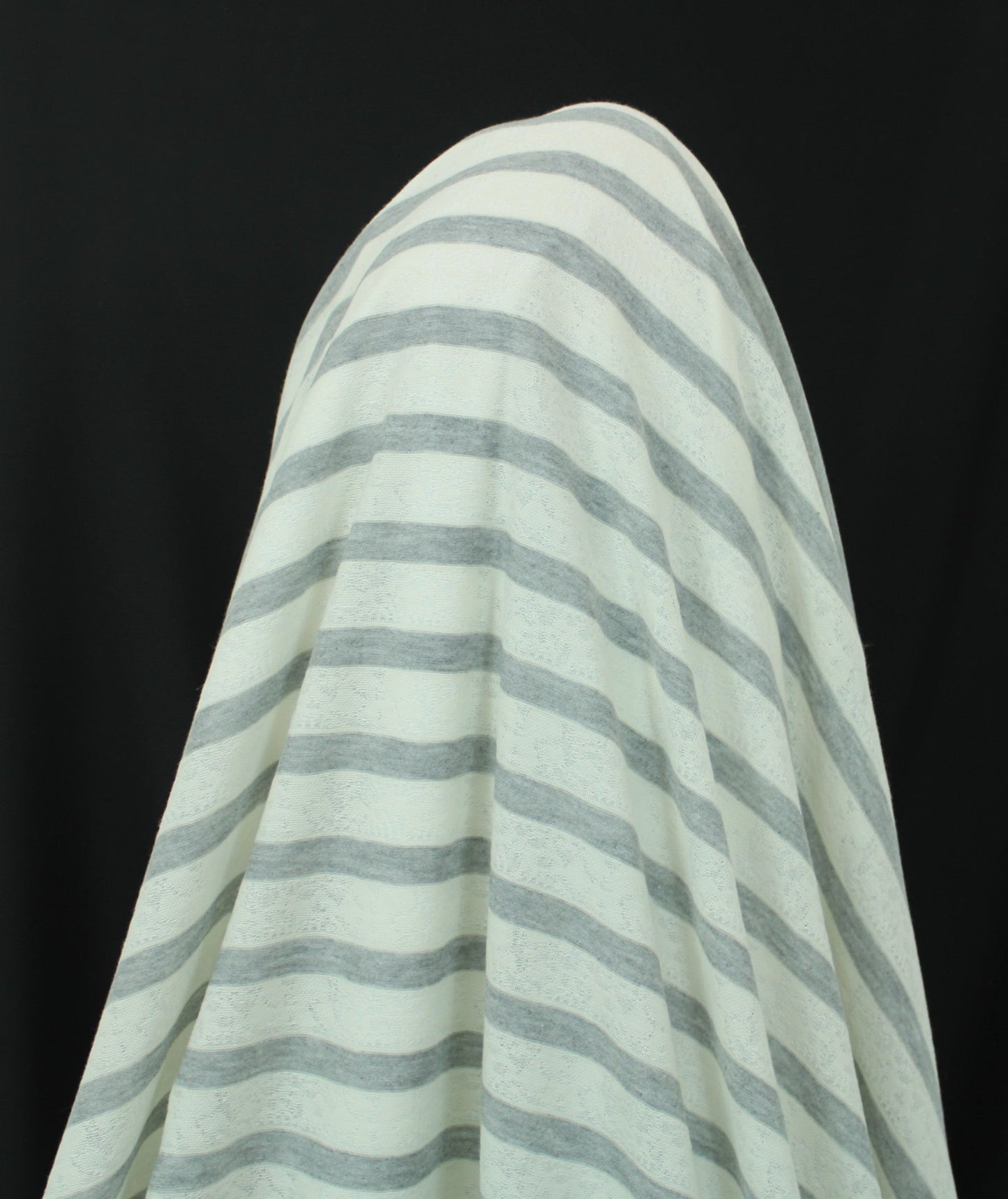 Tissu maille jersey - à rayures - gris et blanc - photo 3/5 | So Tissus