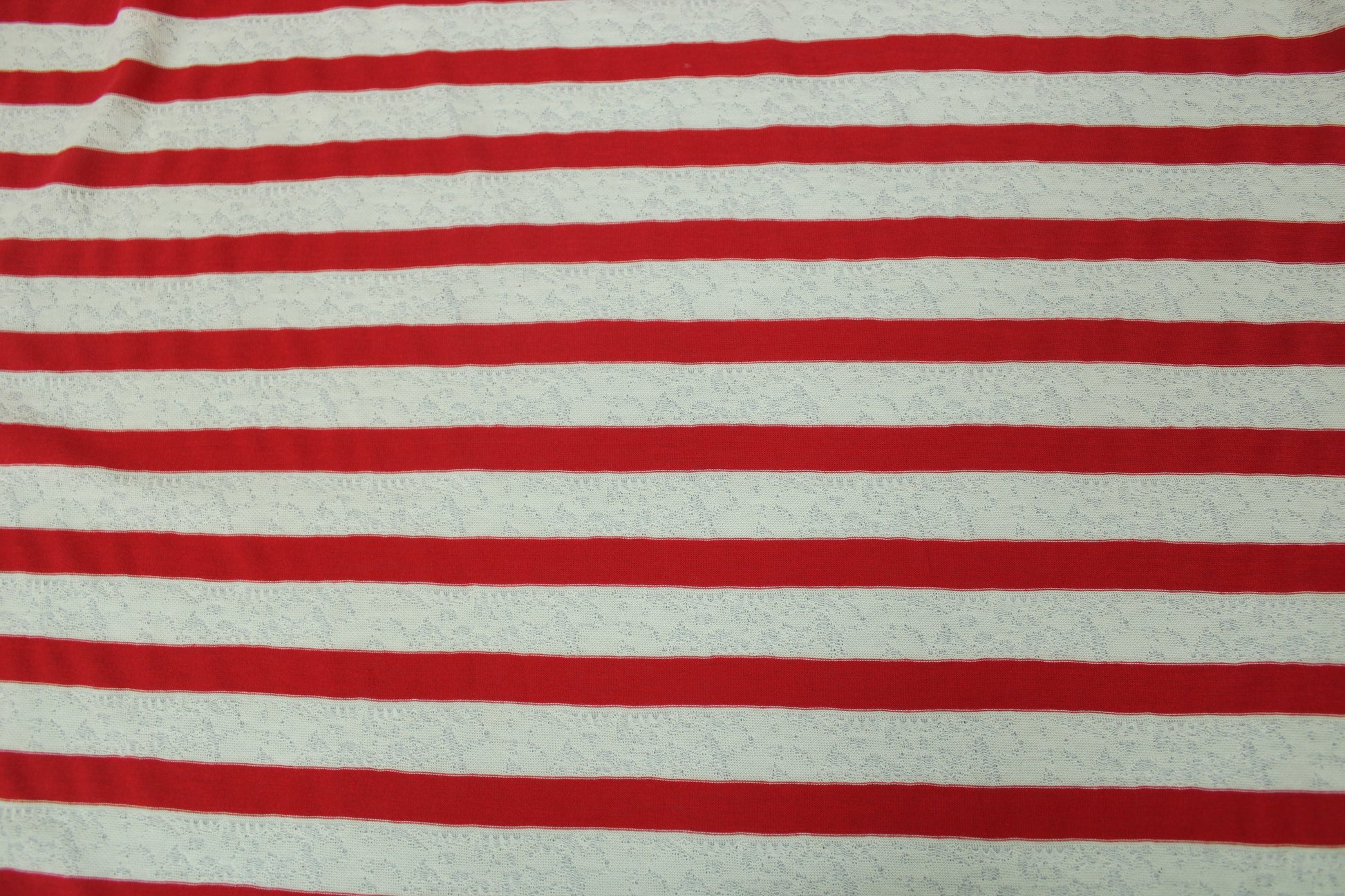 Tissu maille jersey - à rayures - rouge et blanc - photo 5/5 | So Tissus