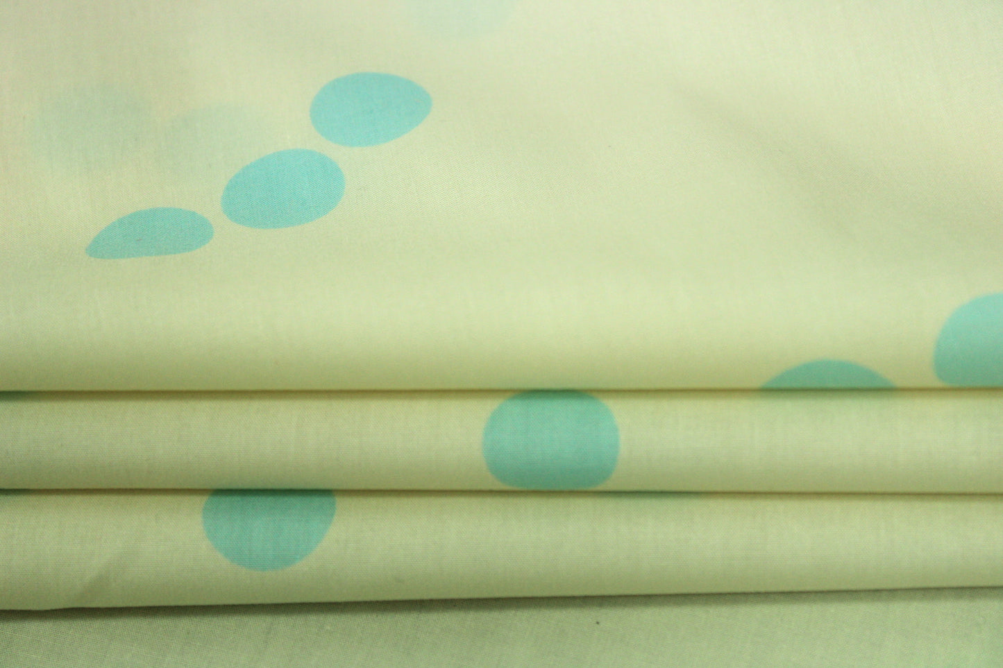 Tissu popeline coton - à pois - jaune pâle et bleu - photo 2/5 | So Tissus
