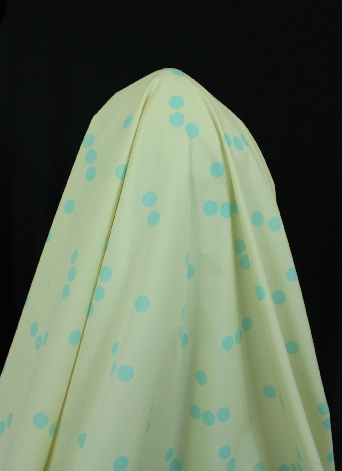 Tissu popeline coton - à pois - jaune pâle et bleu - photo 3/5 | So Tissus