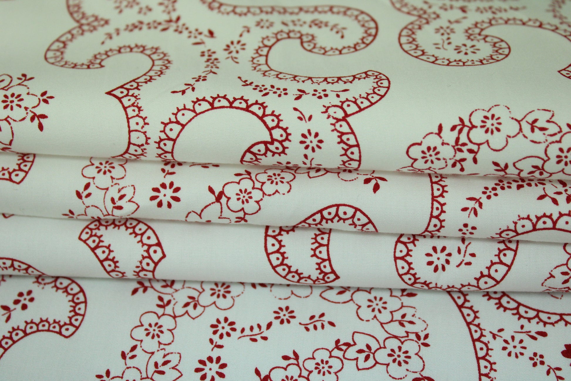 Tissu popeline coton - imprimé arabesque - blanc et framboise - photo 2/5 | So Tissus