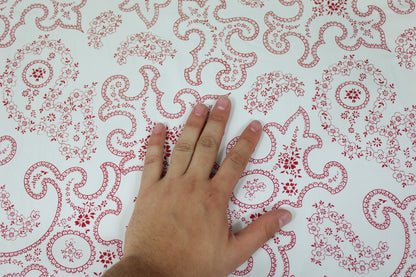 Tissu popeline coton - imprimé arabesque - blanc et framboise - photo 4/5 | So Tissus